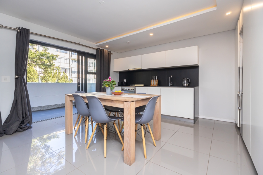 To Let 2 Bedroom Property for Rent in Sea Point Western Cape